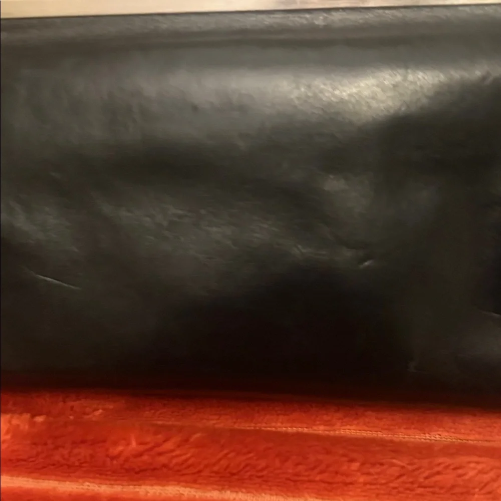 HOBO Lauren Double-Frame Clutch Wallet in Black Vintage Leather - Picture 2 of 13